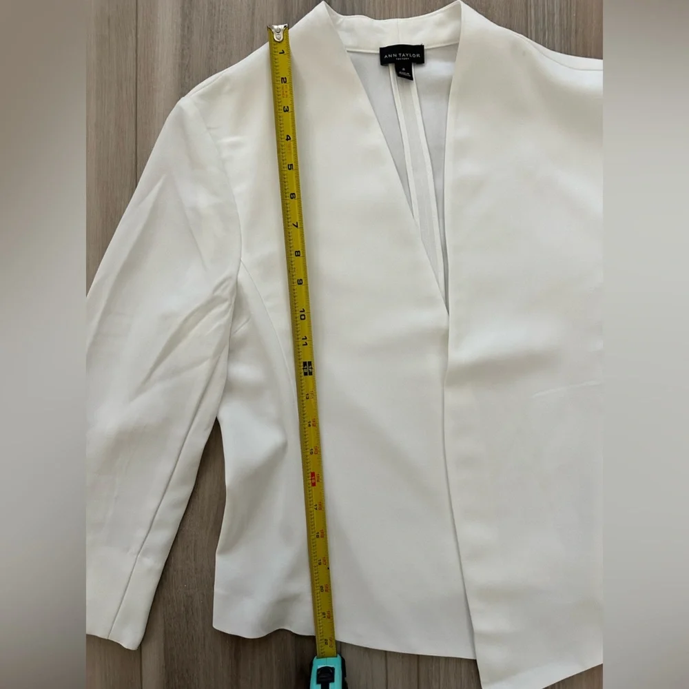 Ann Taylor Factory Blazer Size Medium - Picture 7 of 7